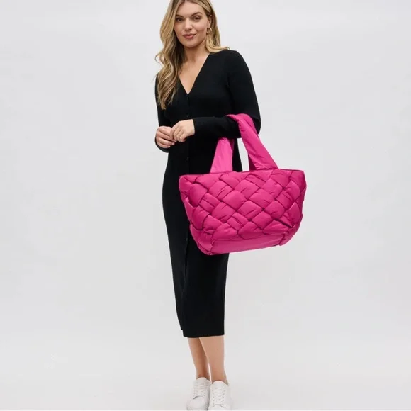 Sol and Selene intuition east west tote Magenta NWT - quilted puffer bag - Picture 3 of 7
